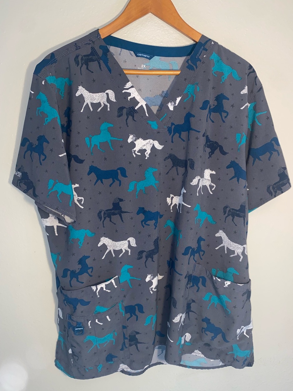 Carhartt Force Modern Fit Horse Print Scrub Top Gray Teal Blue 2X